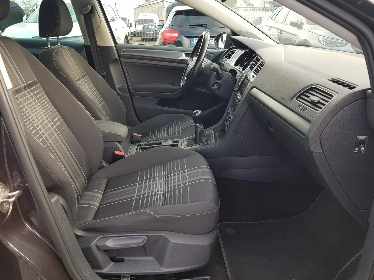 Volkswagen Golf - Zdjęcie 17