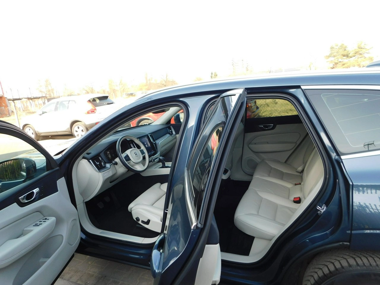 Volvo XC 60 - Zdjęcie 10