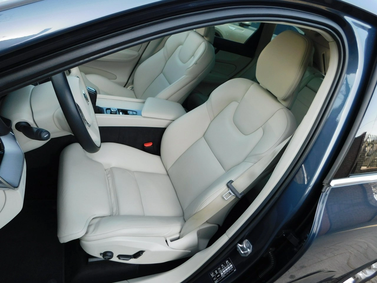 Volvo XC 60 - Zdjęcie 11