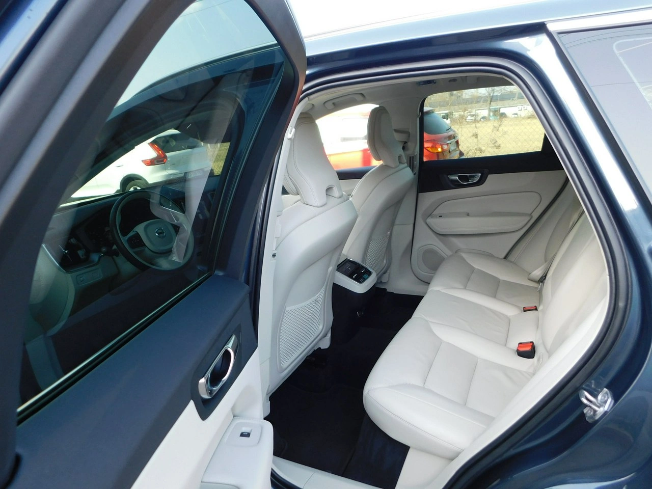 Volvo XC 60 - Zdjęcie 23