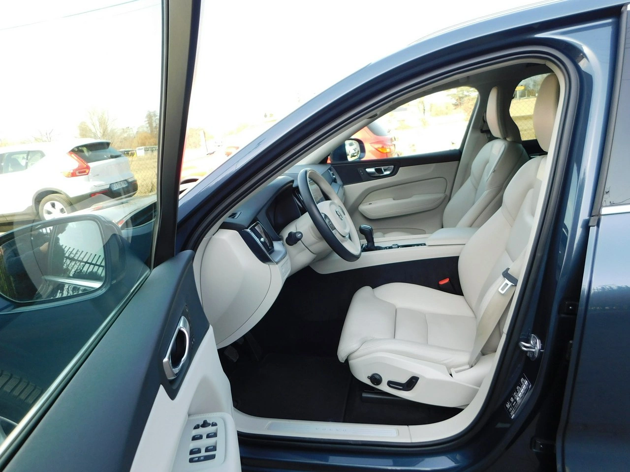 Volvo XC 60 - Zdjęcie 28