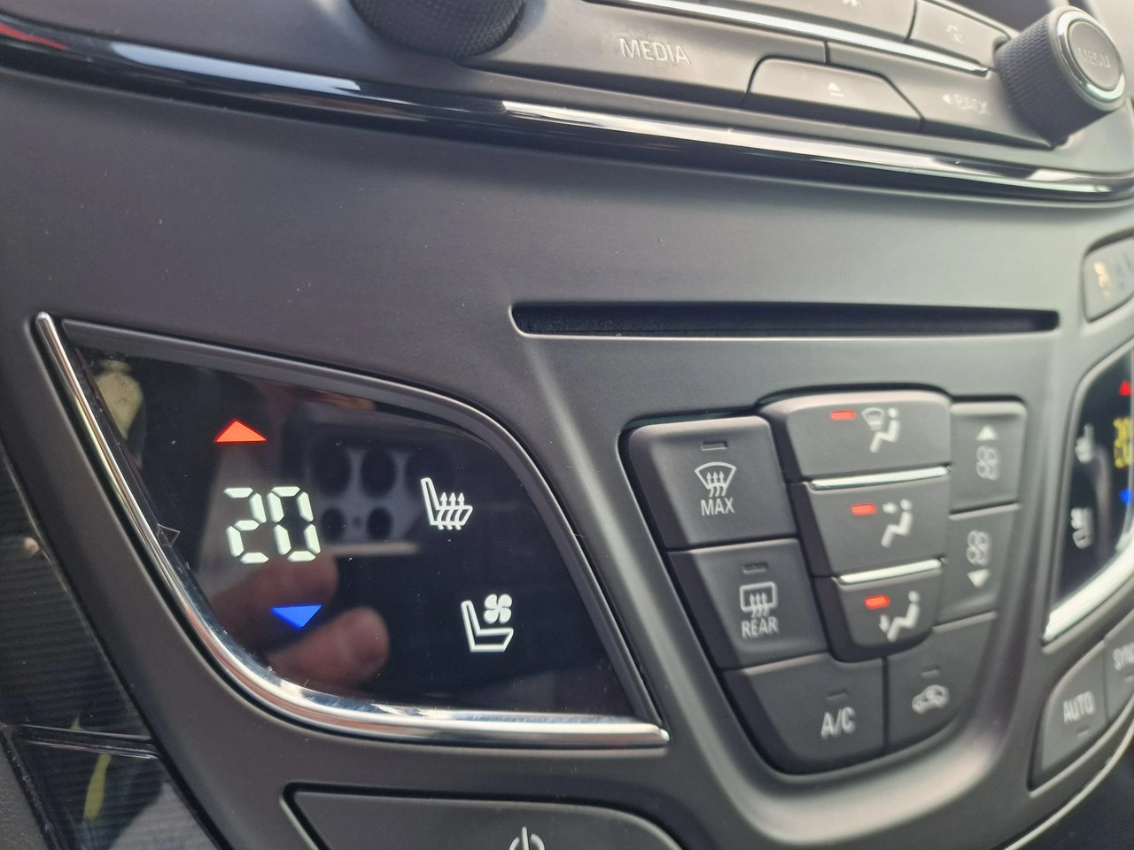 Opel Insignia Country Tourer - Zdjęcie 32