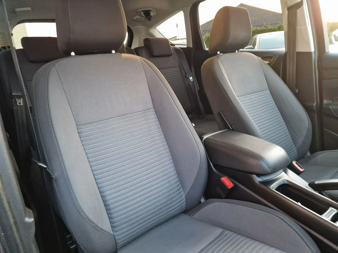 Ford C-MAX - Zdjęcie 23