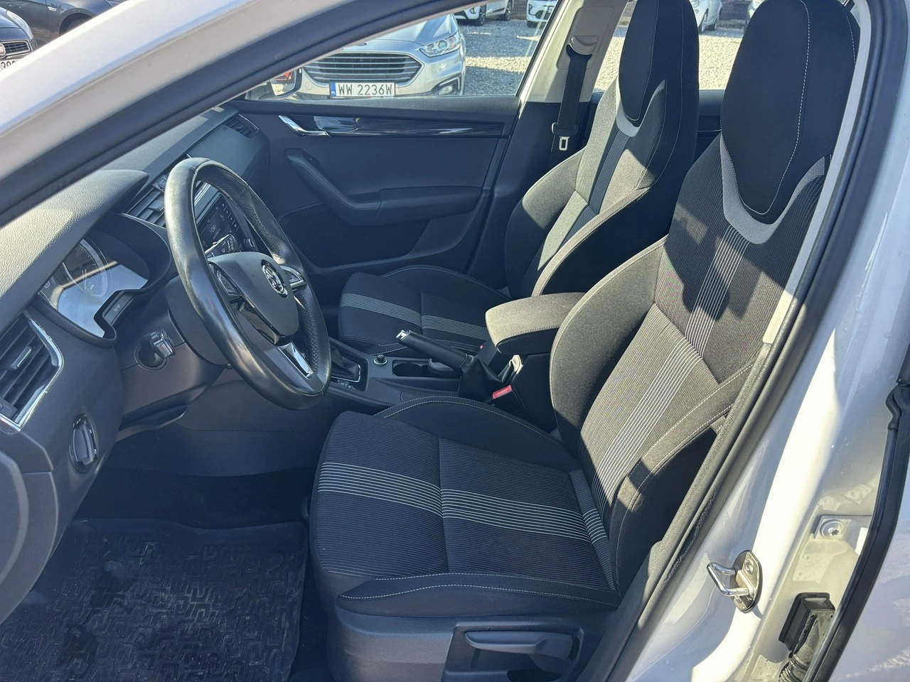 Skoda Octavia - Zdjęcie 17