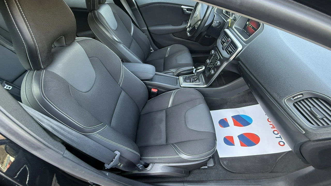 Volvo V40 - Zdjęcie 14