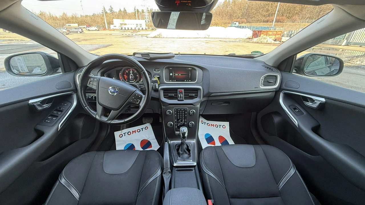 Volvo V40 - Zdjęcie 17