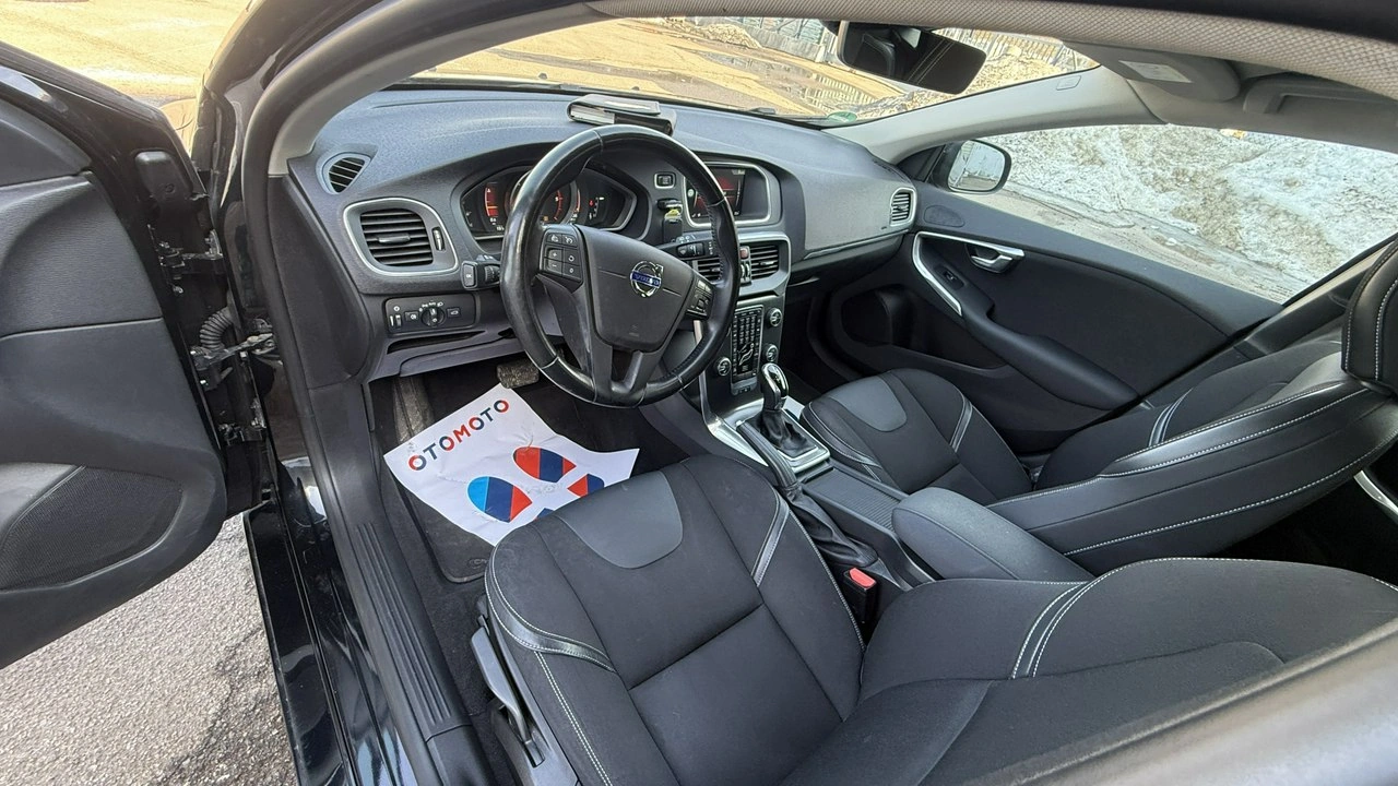 Volvo V40 - Zdjęcie 23