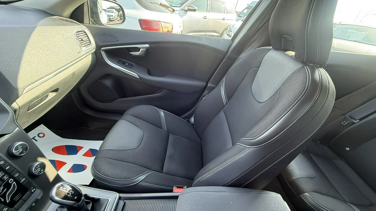 Volvo V40 - Zdjęcie 31
