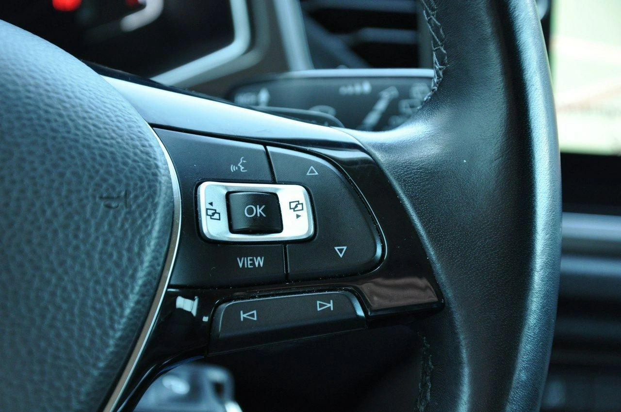 Volkswagen T-Roc - Zdjęcie 15