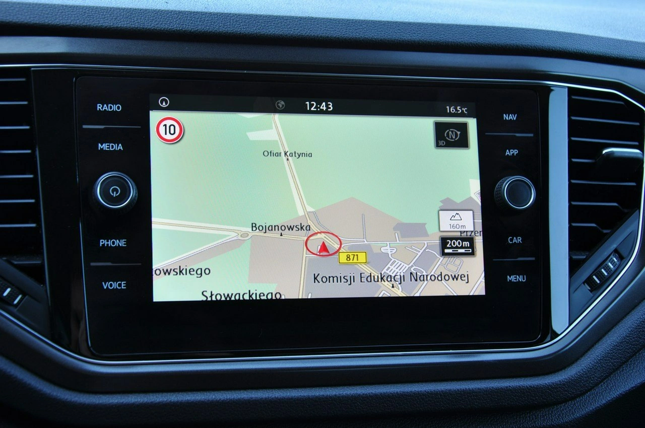 Volkswagen T-Roc - Zdjęcie 16