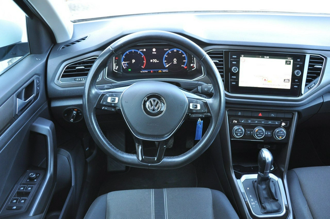 Volkswagen T-Roc - Zdjęcie 22