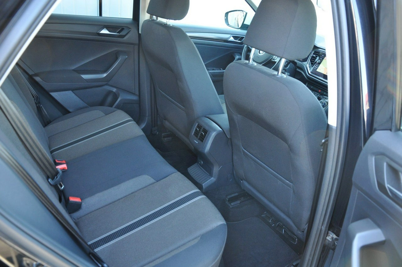 Volkswagen T-Roc - Zdjęcie 25