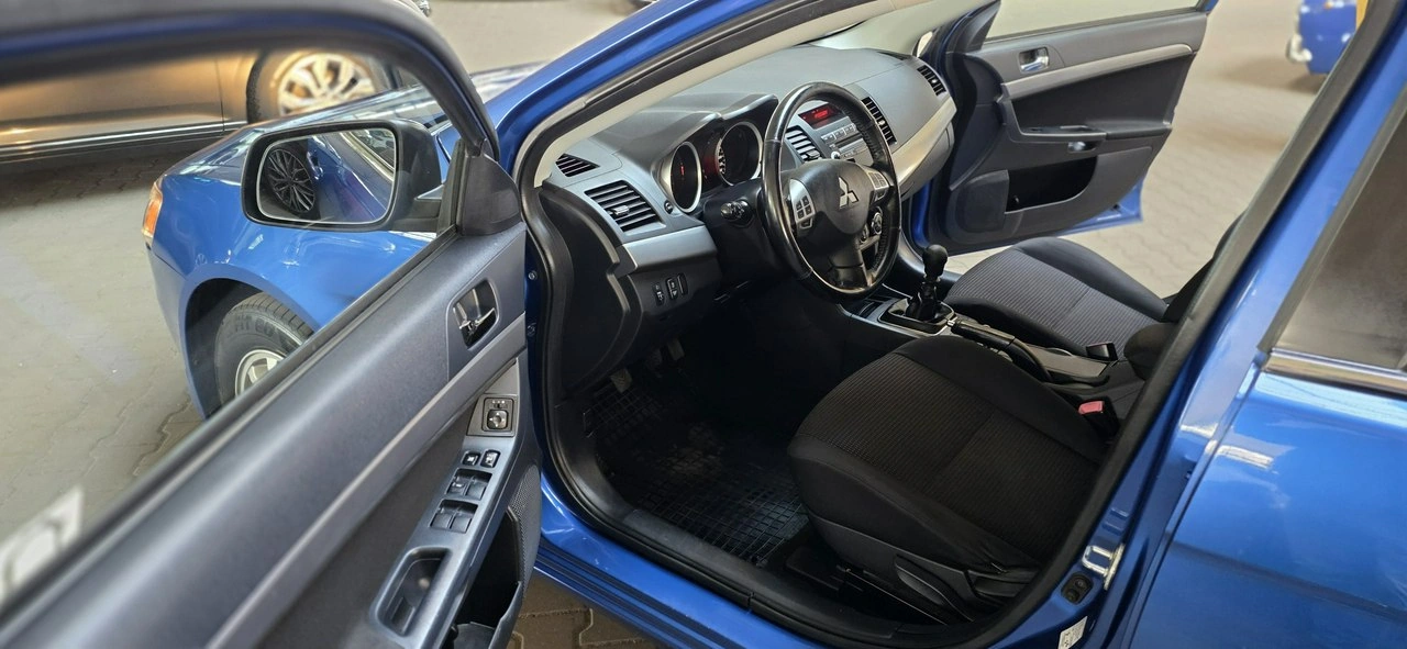 Mitsubishi Lancer - Zdjęcie 10