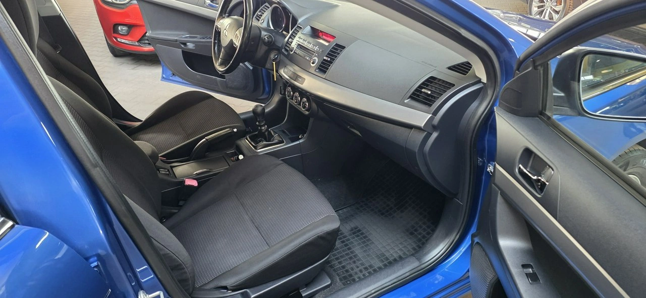 Mitsubishi Lancer - Zdjęcie 15