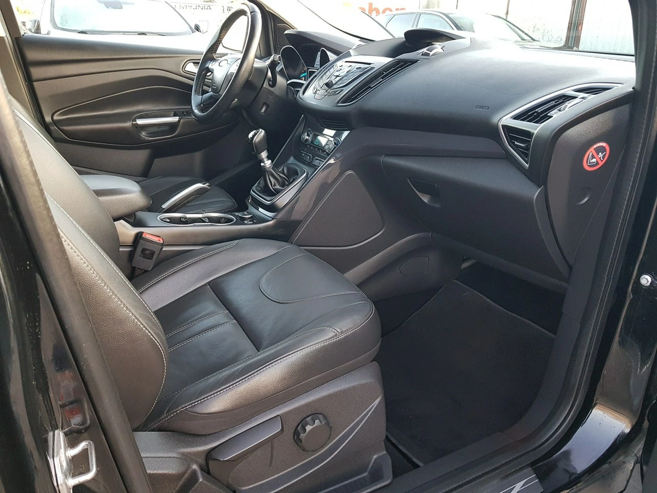 Ford Kuga - Zdjęcie 15