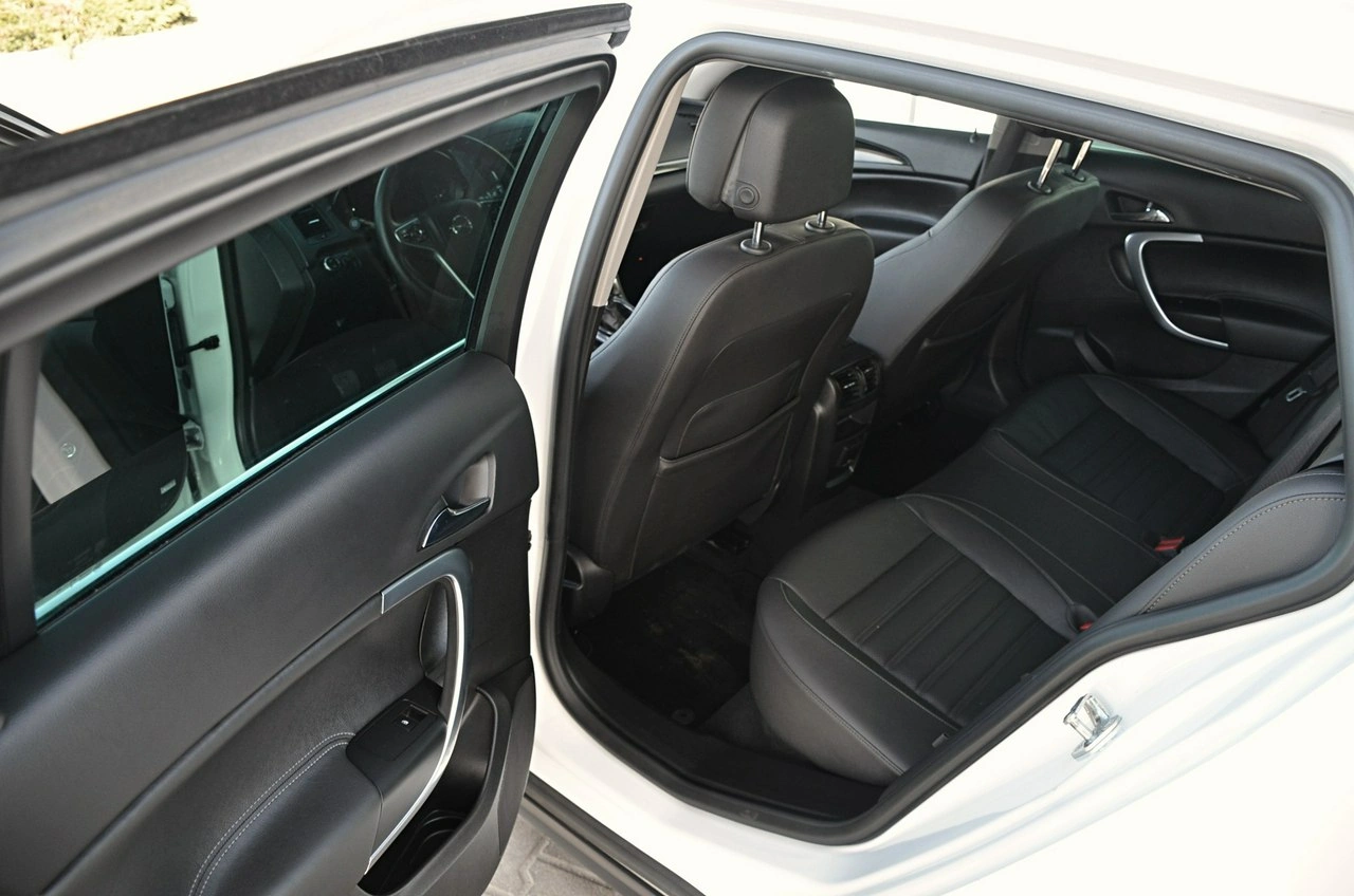 Opel Insignia - Zdjęcie 14