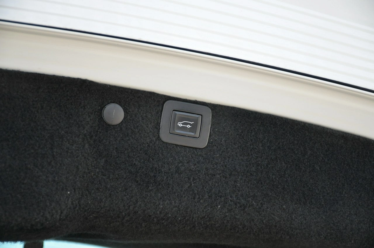 Opel Insignia - Zdjęcie 16