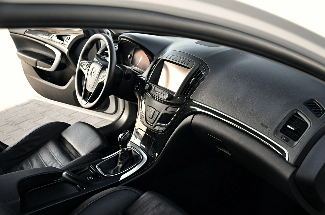 Opel Insignia - Zdjęcie 18