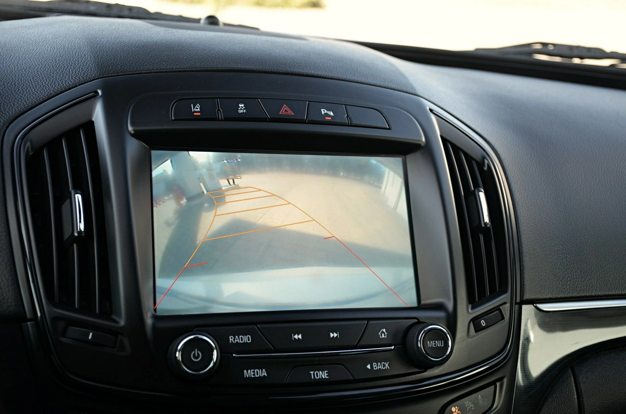 Opel Insignia - Zdjęcie 24