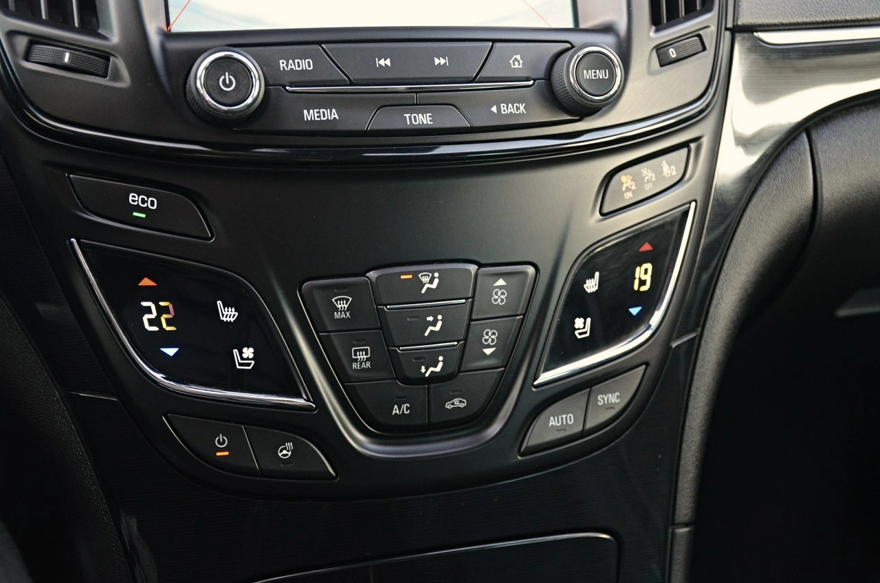 Opel Insignia - Zdjęcie 25