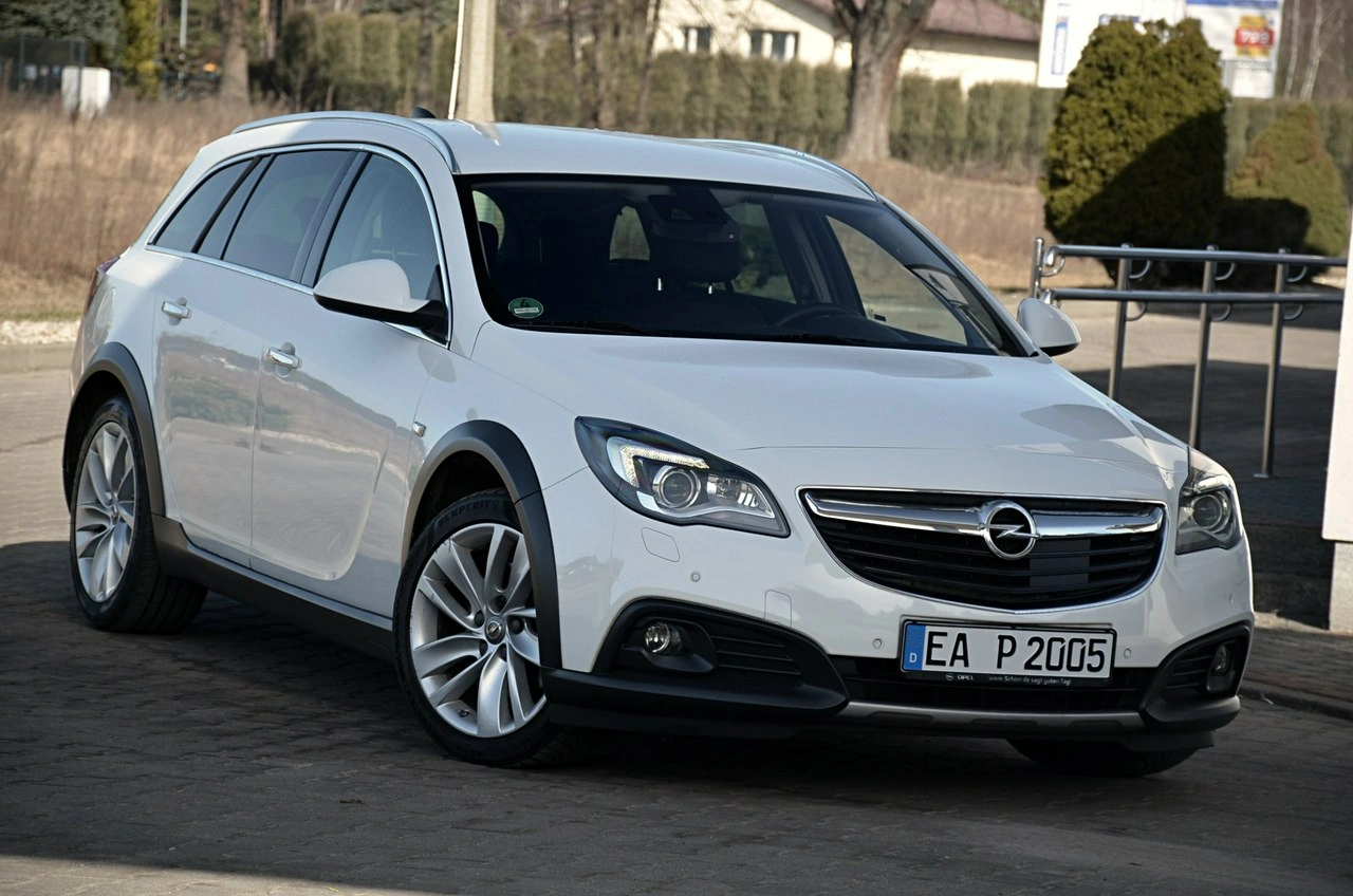 Opel Insignia - Główne zdjęcie