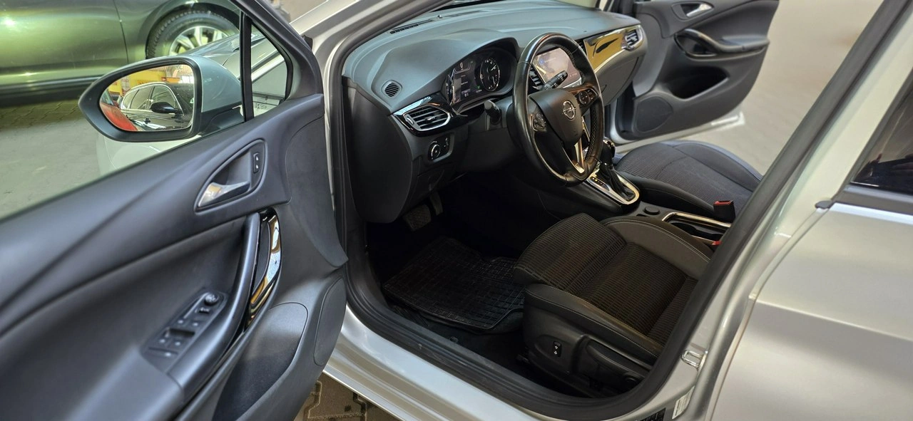 Opel Astra - Zdjęcie 10