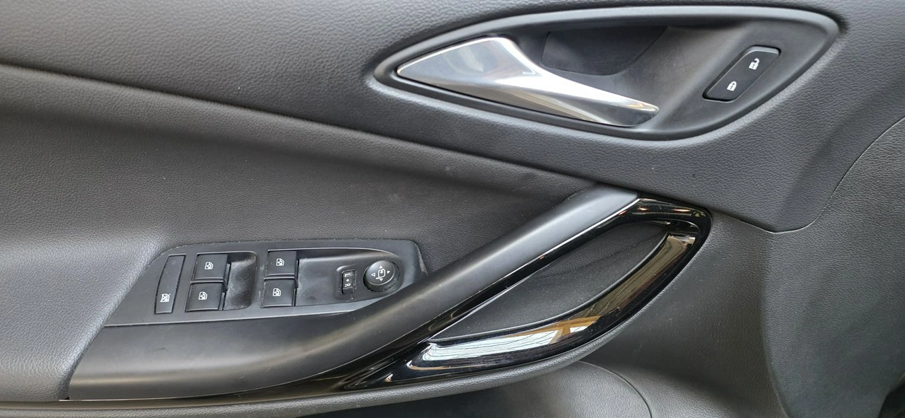 Opel Astra - Zdjęcie 16