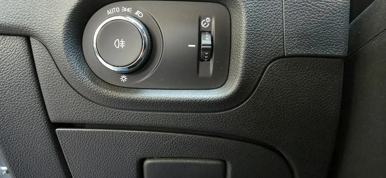 Opel Astra - Zdjęcie 18