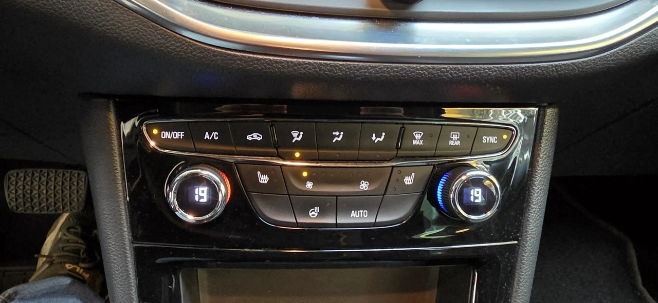 Opel Astra - Zdjęcie 22