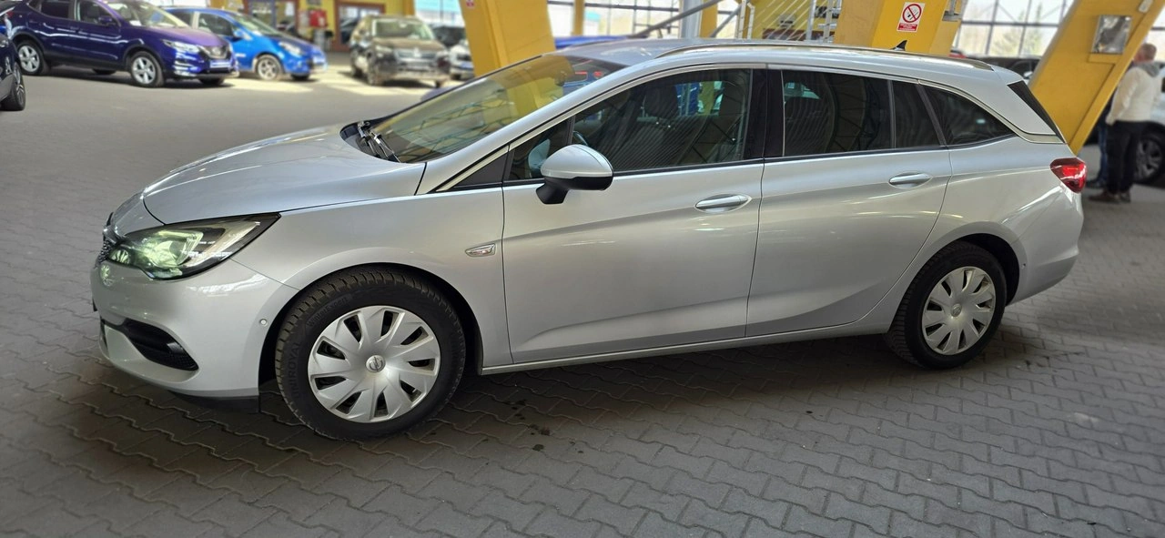 Opel Astra - Zdjęcie 4