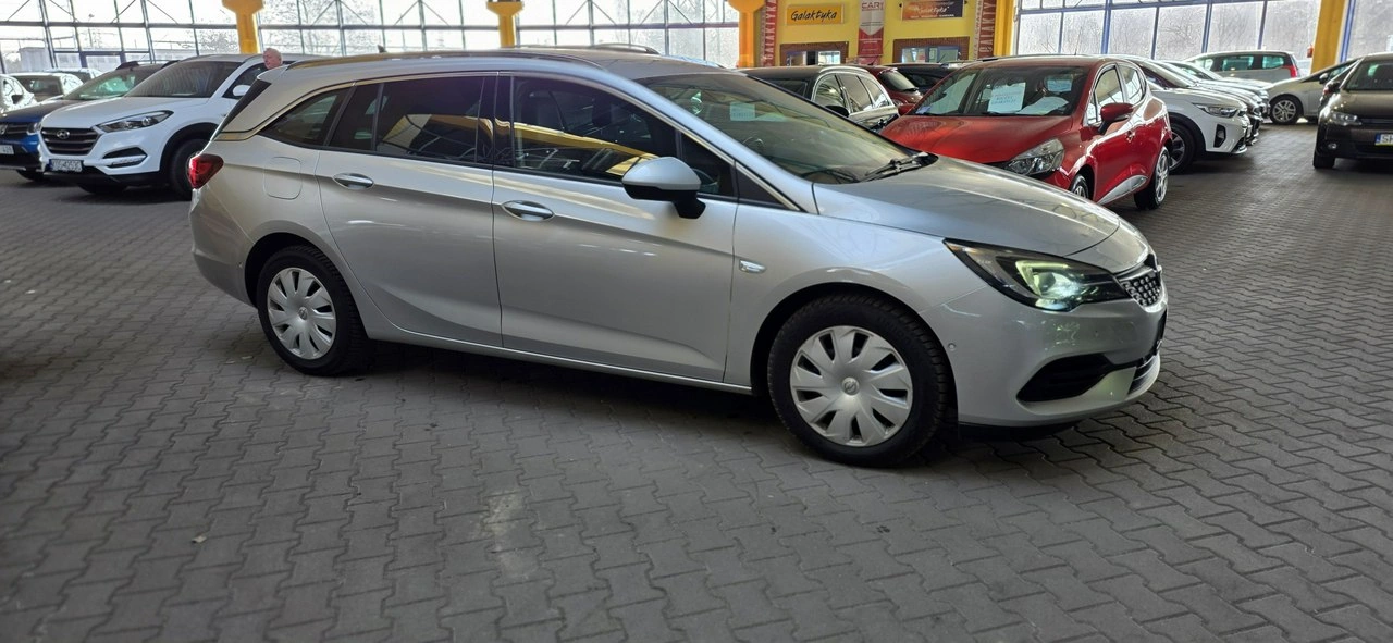 Opel Astra - Główne zdjęcie