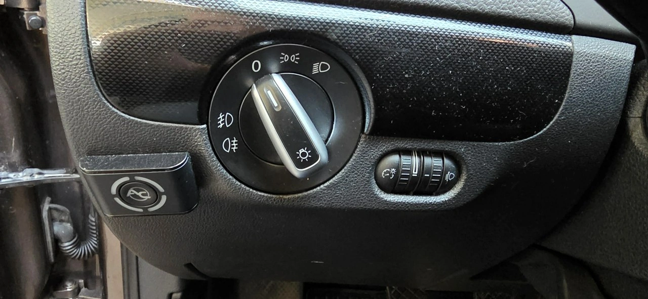 Volkswagen Jetta - Zdjęcie 17