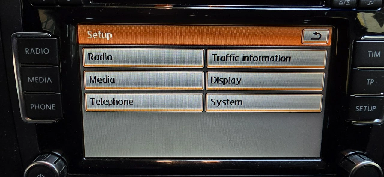 Volkswagen Jetta - Zdjęcie 23