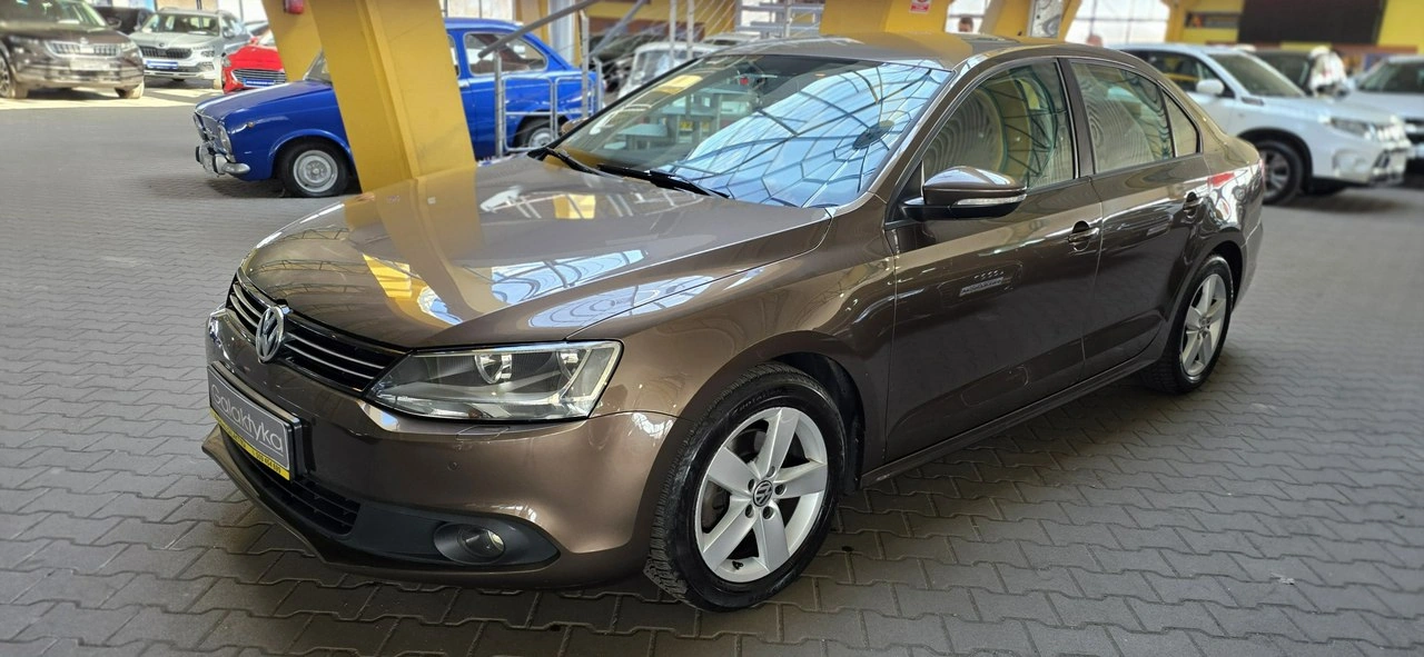 Volkswagen Jetta - Zdjęcie 2