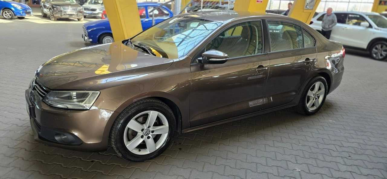 Volkswagen Jetta - Zdjęcie 3