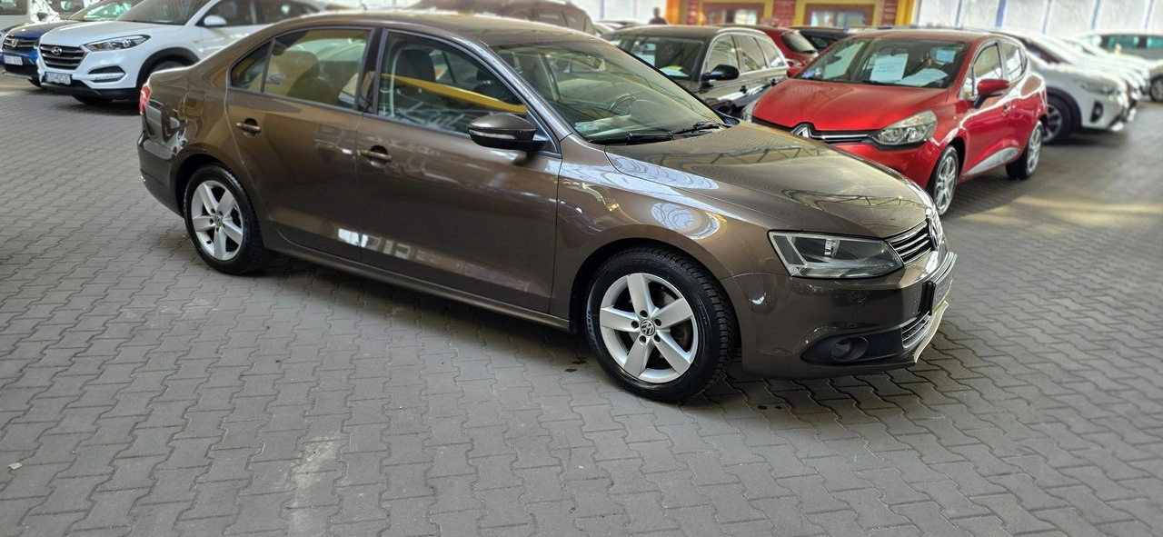 Volkswagen Jetta - Główne zdjęcie