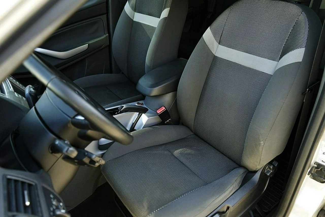 Ford Kuga - Zdjęcie 18