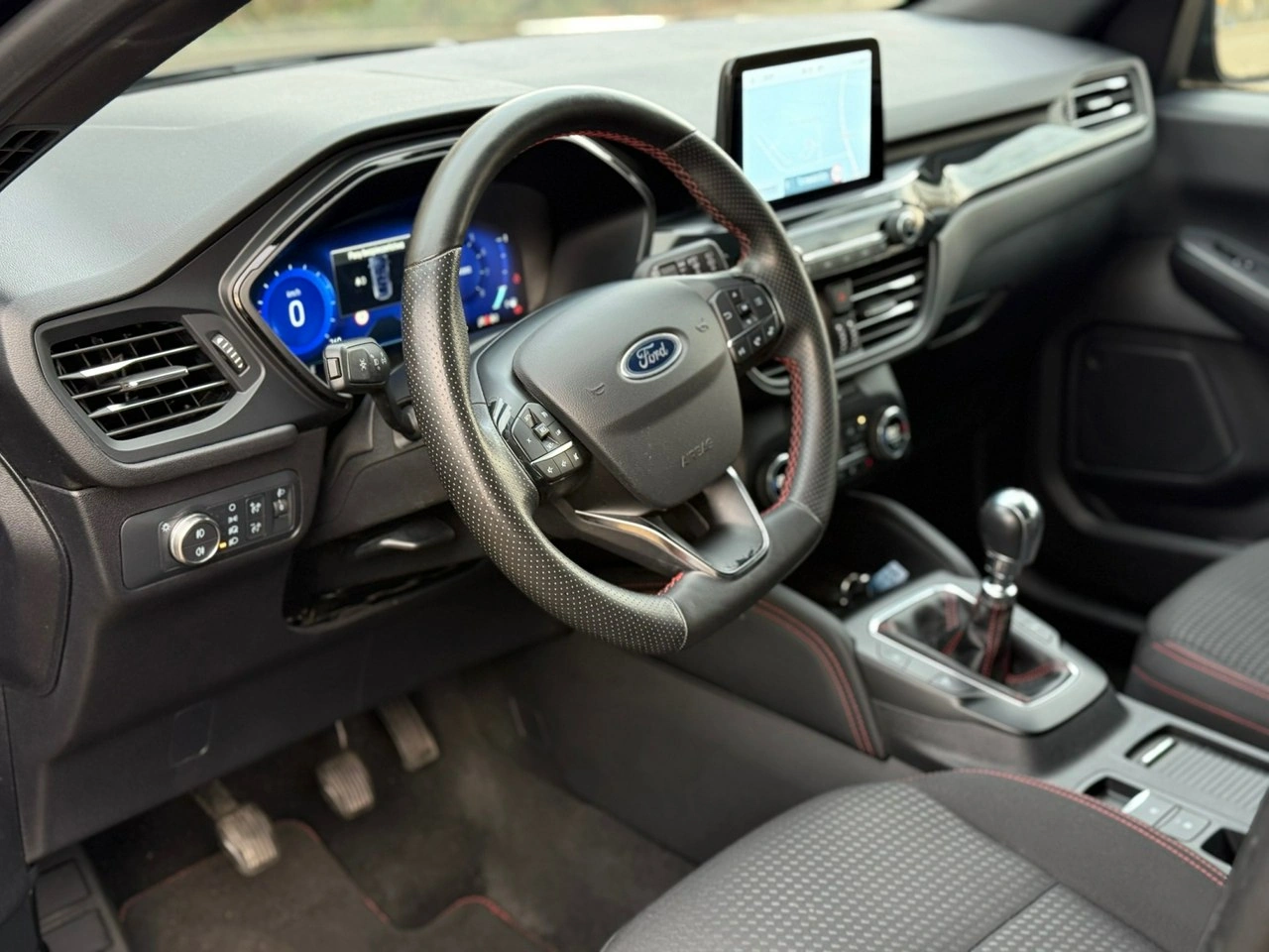 Ford Kuga - Zdjęcie 17