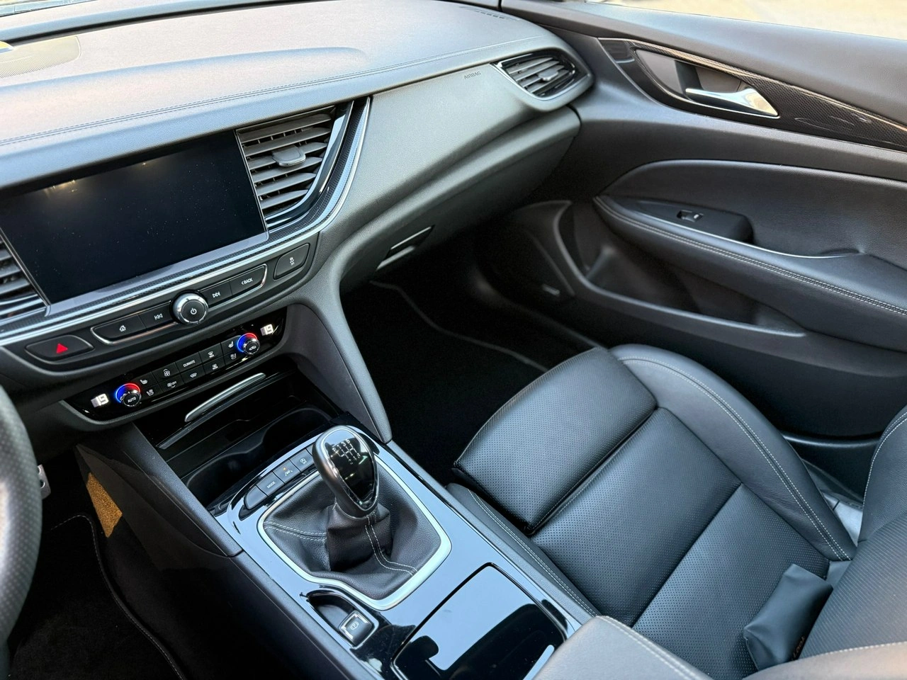 Opel Insignia - Zdjęcie 20