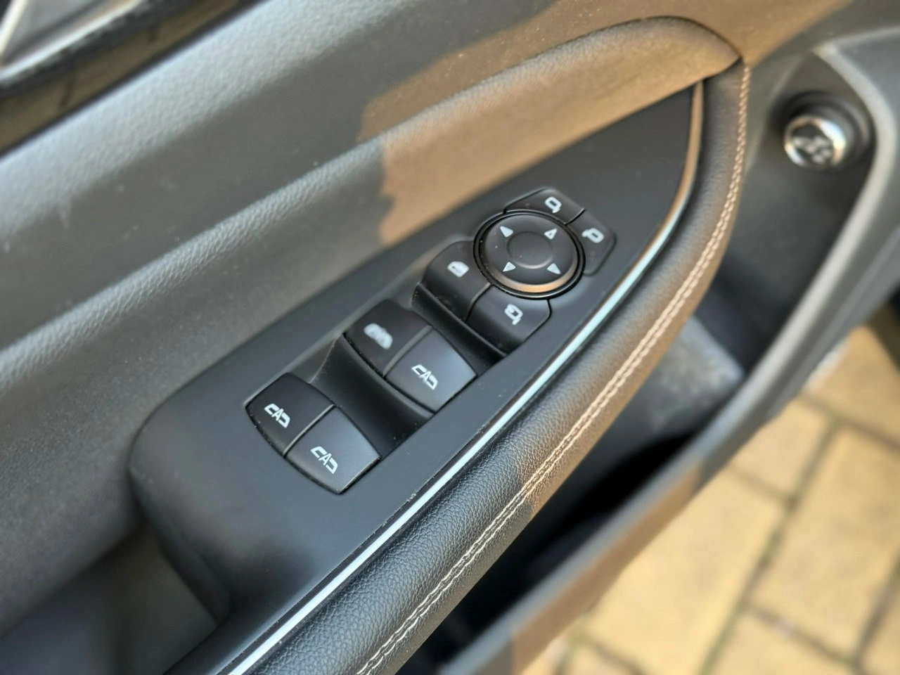 Opel Insignia - Zdjęcie 23