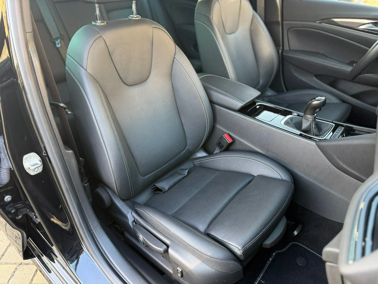 Opel Insignia - Zdjęcie 8