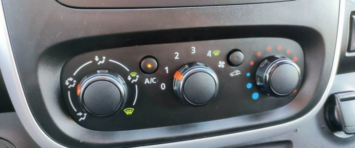 Renault Trafic - Zdjęcie 26