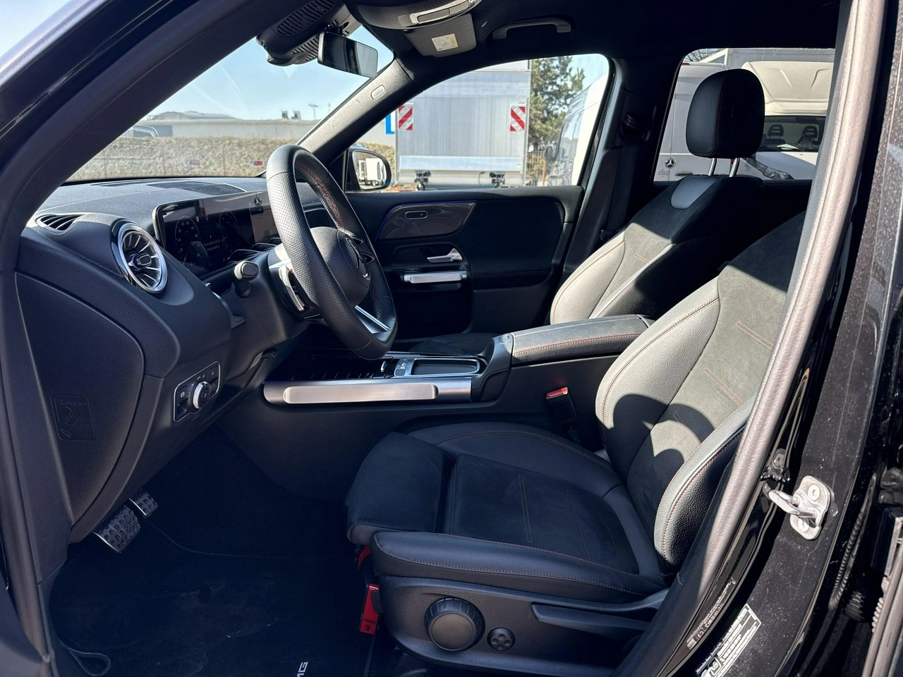 Mercedes GLB - Zdjęcie 10