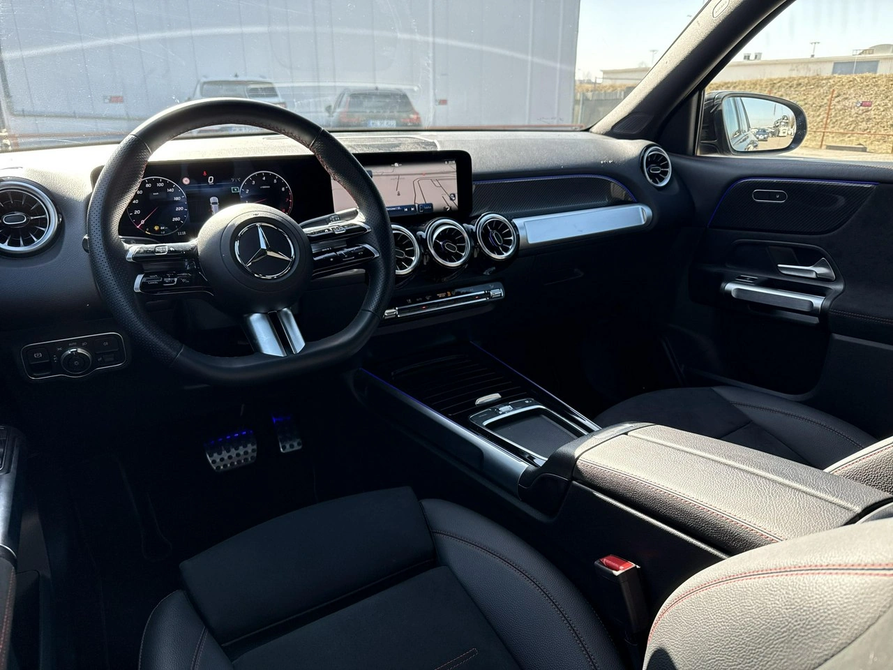 Mercedes GLB - Zdjęcie 12