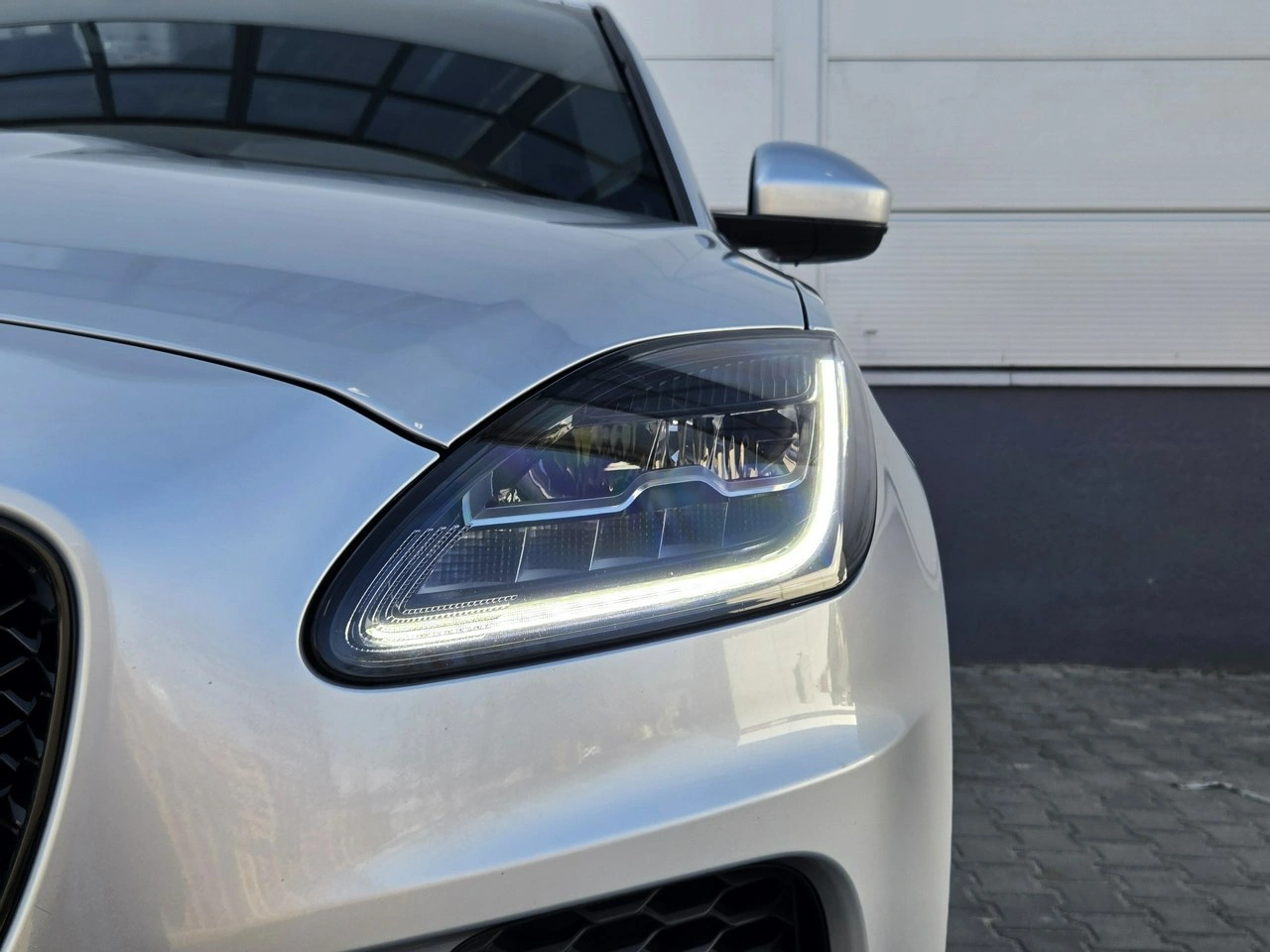 Jaguar E-Pace - Zdjęcie 13