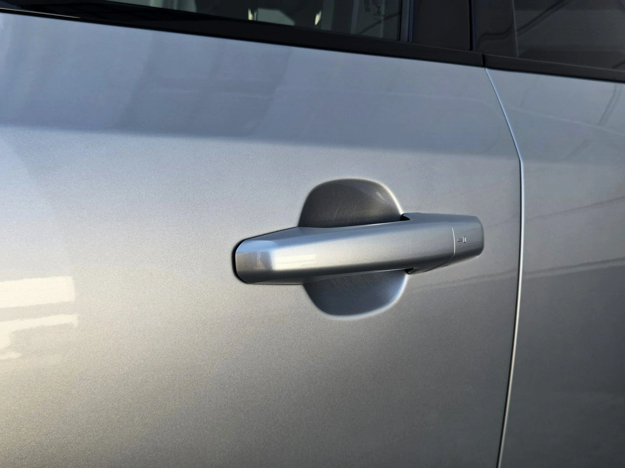 Jaguar E-Pace - Zdjęcie 16