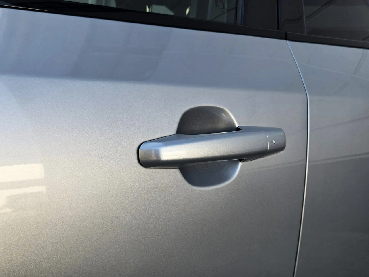 Jaguar E-Pace - Zdjęcie 17