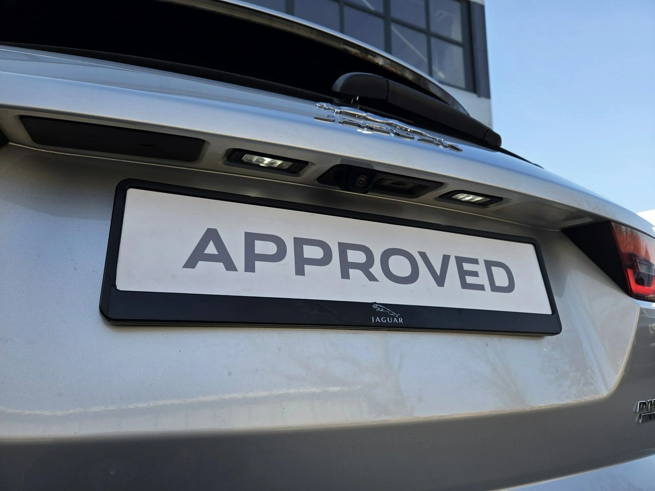 Jaguar E-Pace - Zdjęcie 19