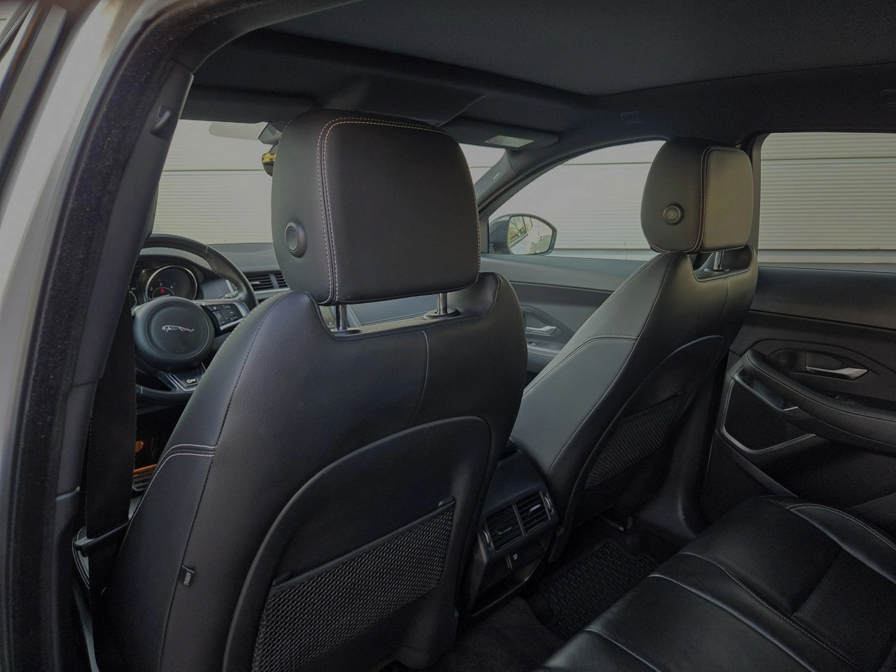 Jaguar E-Pace - Zdjęcie 22