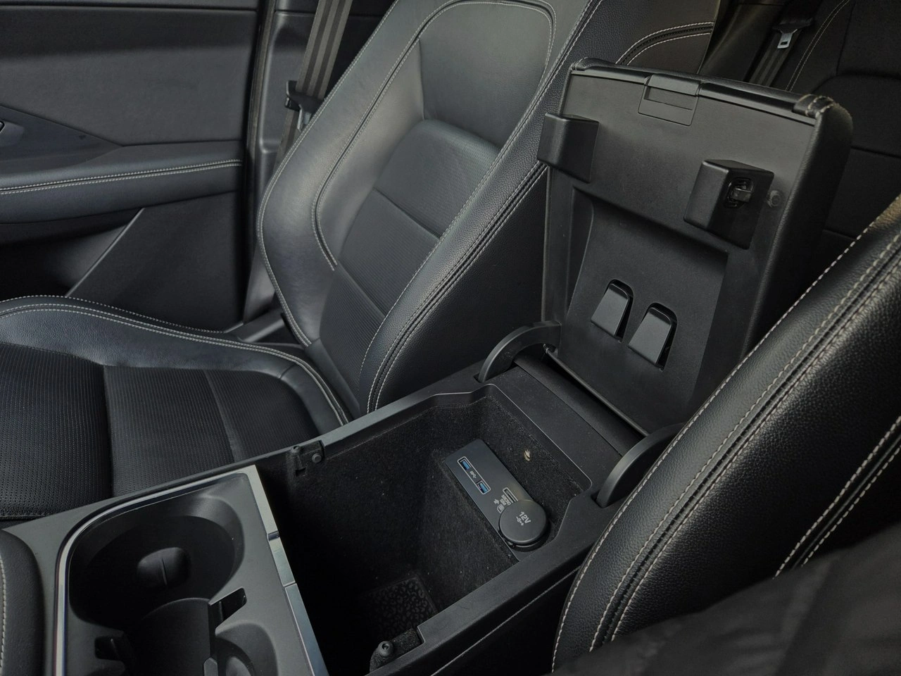 Jaguar E-Pace - Zdjęcie 43